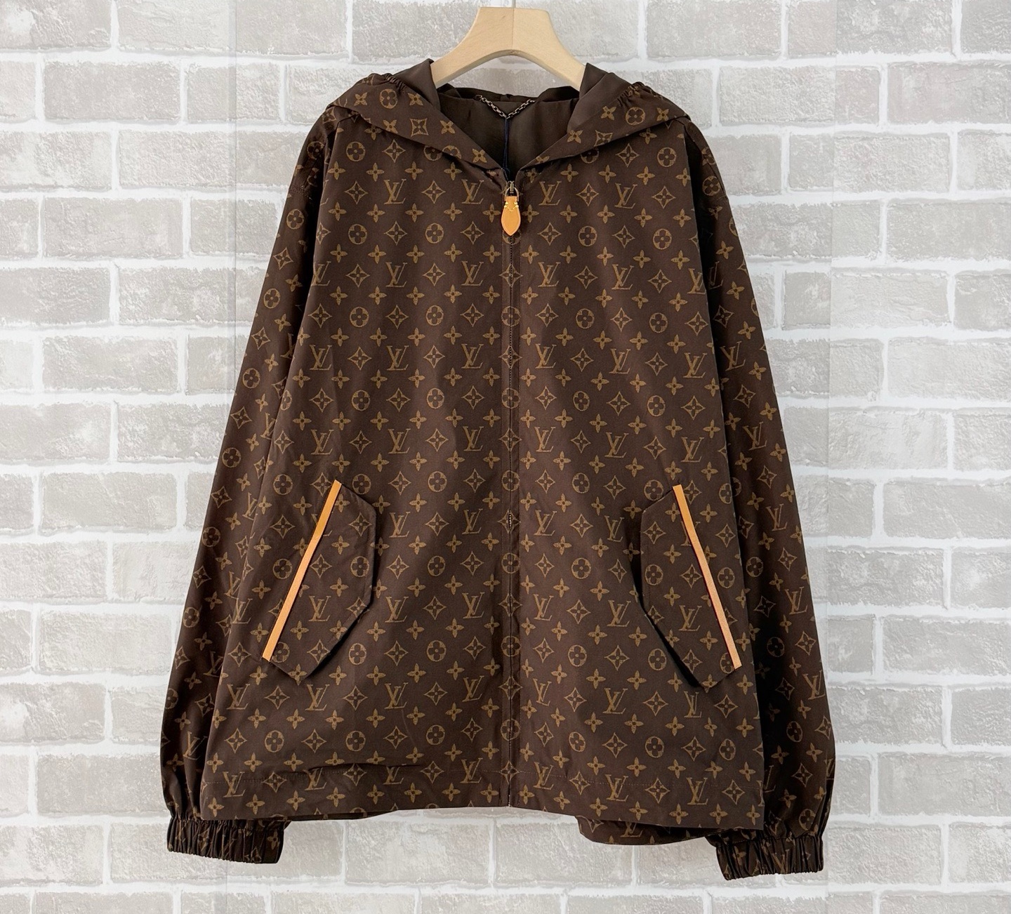 LV Louis Vuitton Monogram mark Brown color outdoor jacket, (S - XL）