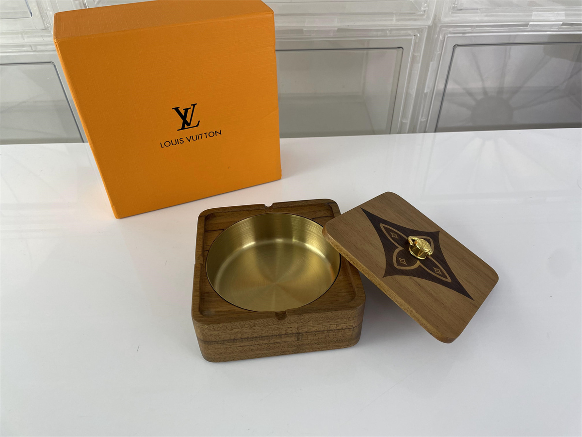 LV Black Walnut Brass Ashtray, (11.5 x 11.5 x 6 cm)