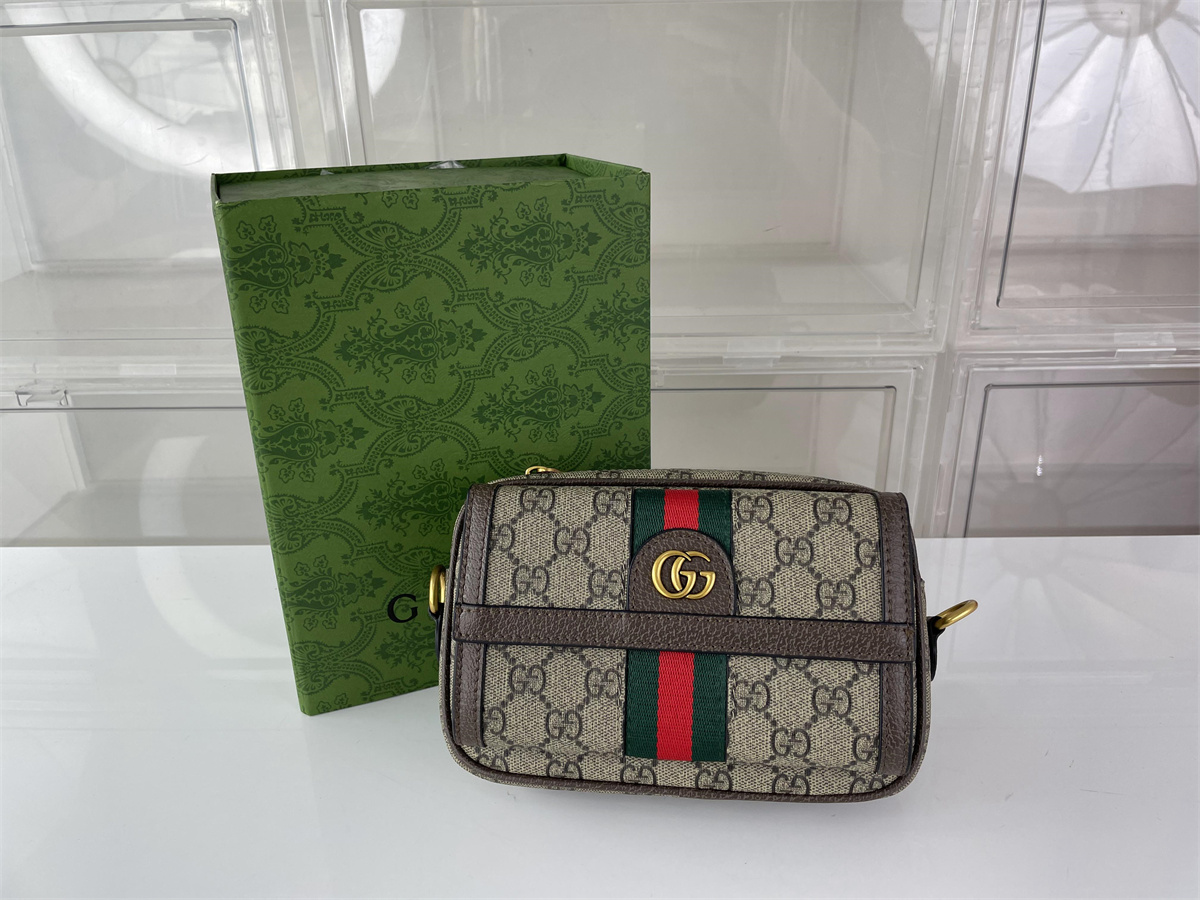 GUCCI Brown Camera bag , (20 x 12.5 x9 cm)