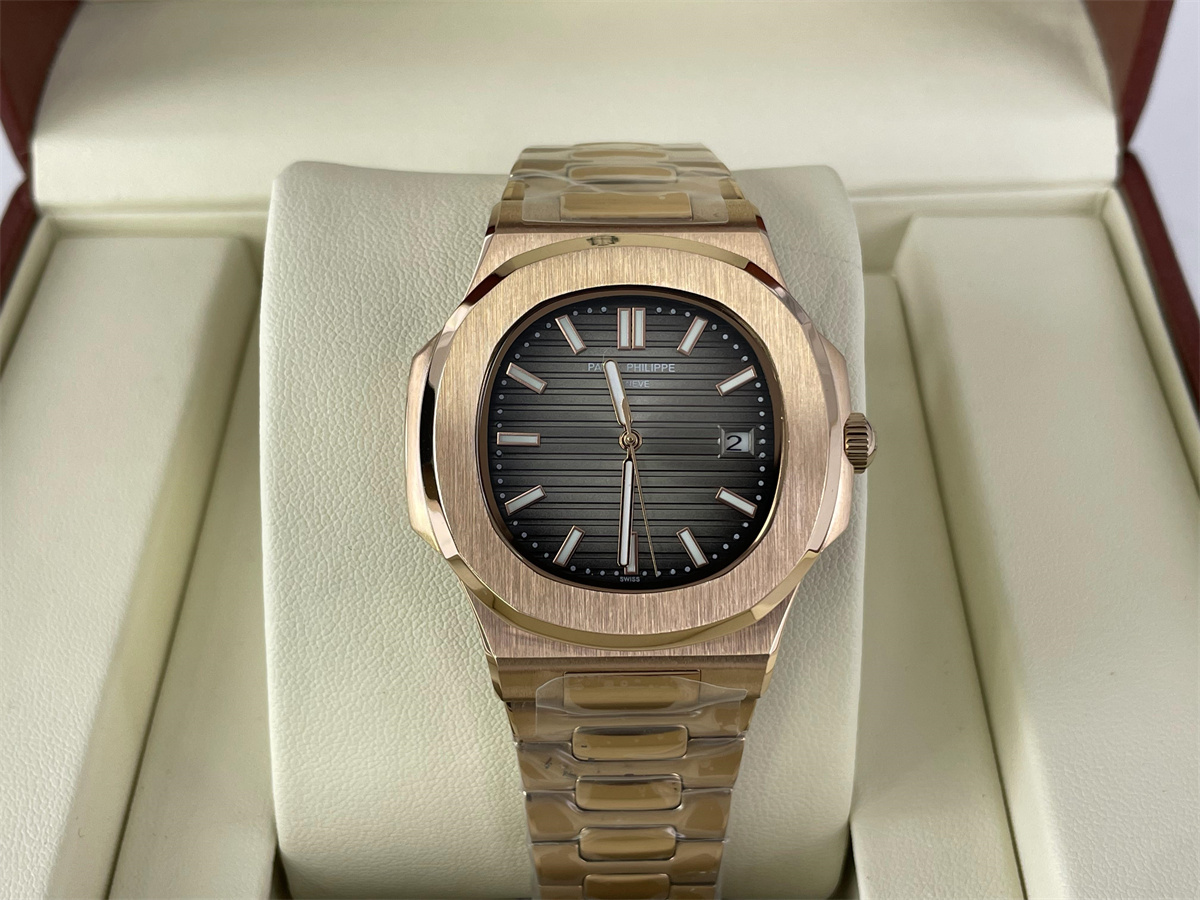Patek Philippe Pearly Nautilus Rose Gold, 40mm