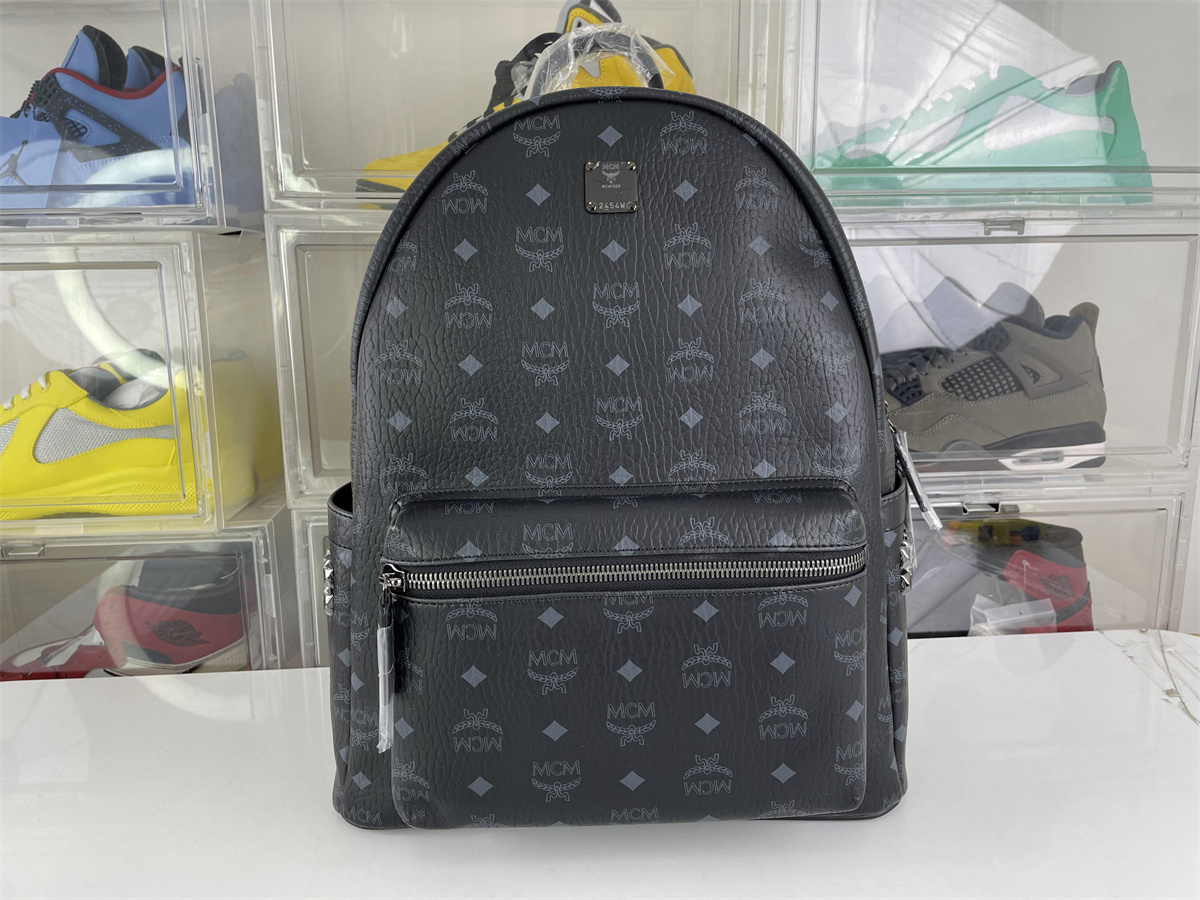 MCM Stark Cisetos Black Backpack, (42.5 x 33.5 x 16 cm)