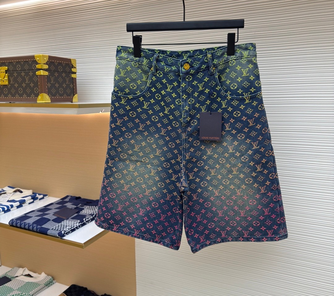 several Lv Short Jeans, (price for each piece)