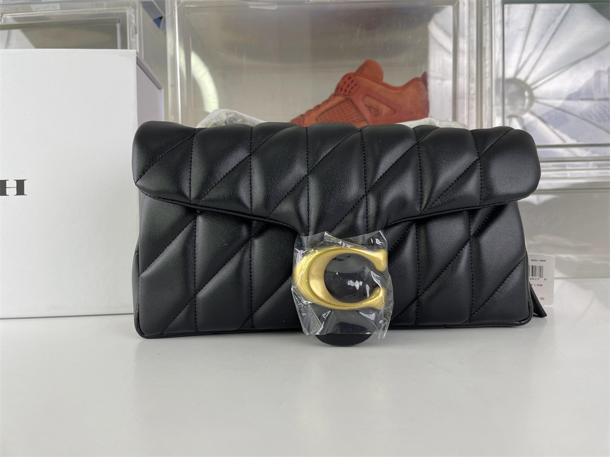 Coach Quilting Tabby Black bag, 26 x 14 x 8 cm