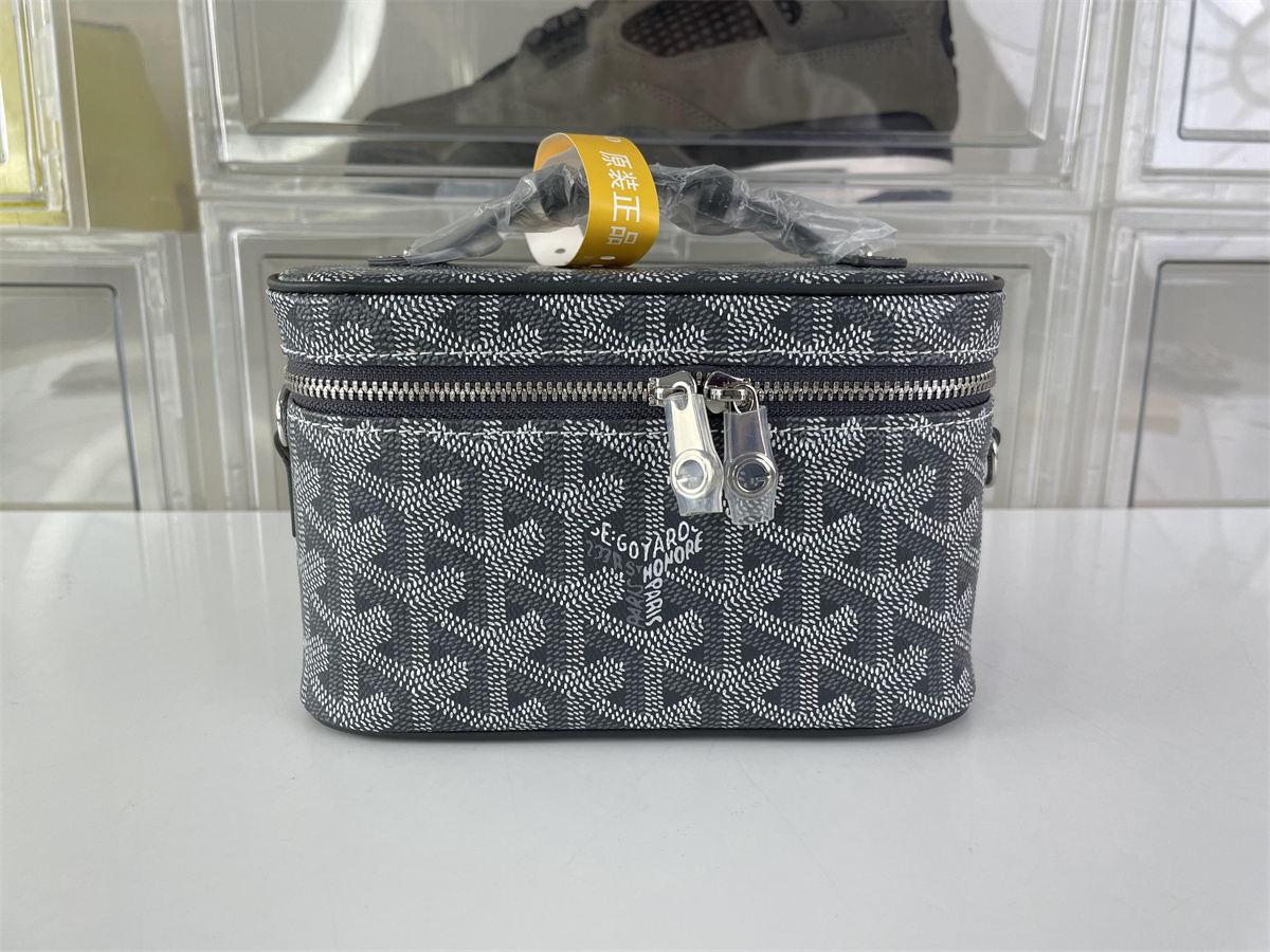 GOYARD Muse Mini handle bag Grey color, ( 16 x10 x 8 cm)