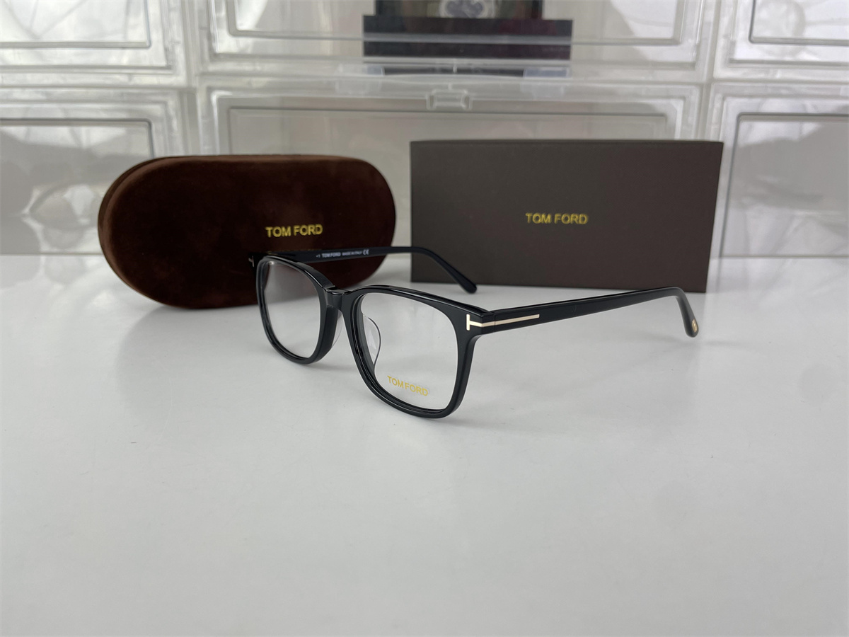 TOM Ford Black Sunglasses with transparent glasses