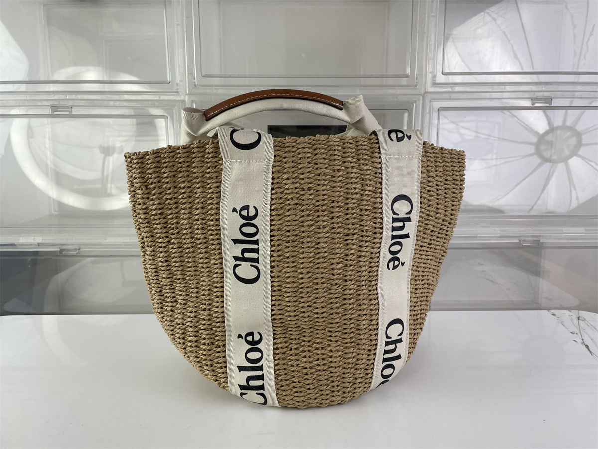 Chloe Raffia Grasses bag brown color, (22 x 28 cm)
