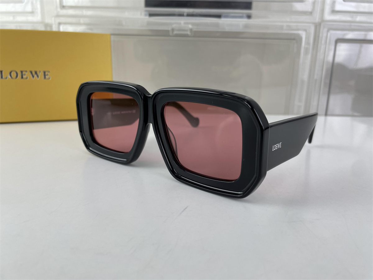 LOEEW Black Plastic Frame Pink Sunglasses