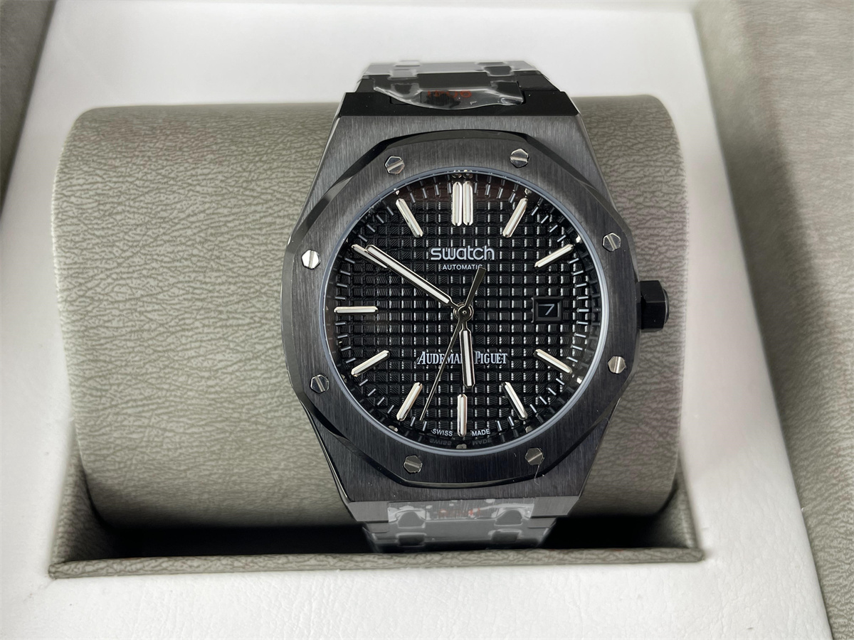 AP AUDEMARS PIGUET Swatch Black iron machine watch