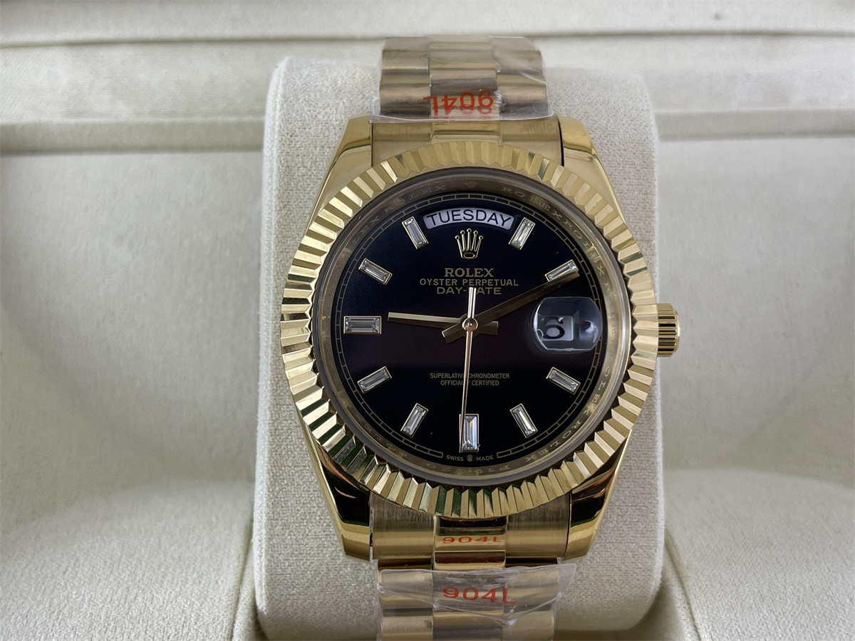 Rolex DAY-DATE Yellow Gold Black Auto-Machine Watch, 41mm