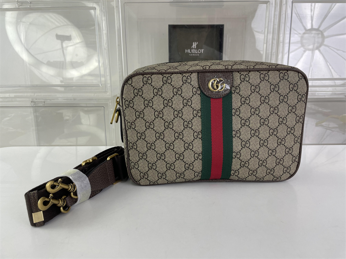 GUCCI Ophidia Postal bag, (28.5 x 18 x 7.5 cm)
